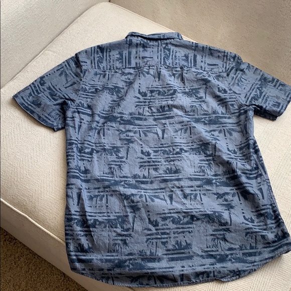 American Rag Blue Palm Tree Button Down Size L - Picture 6 of 6